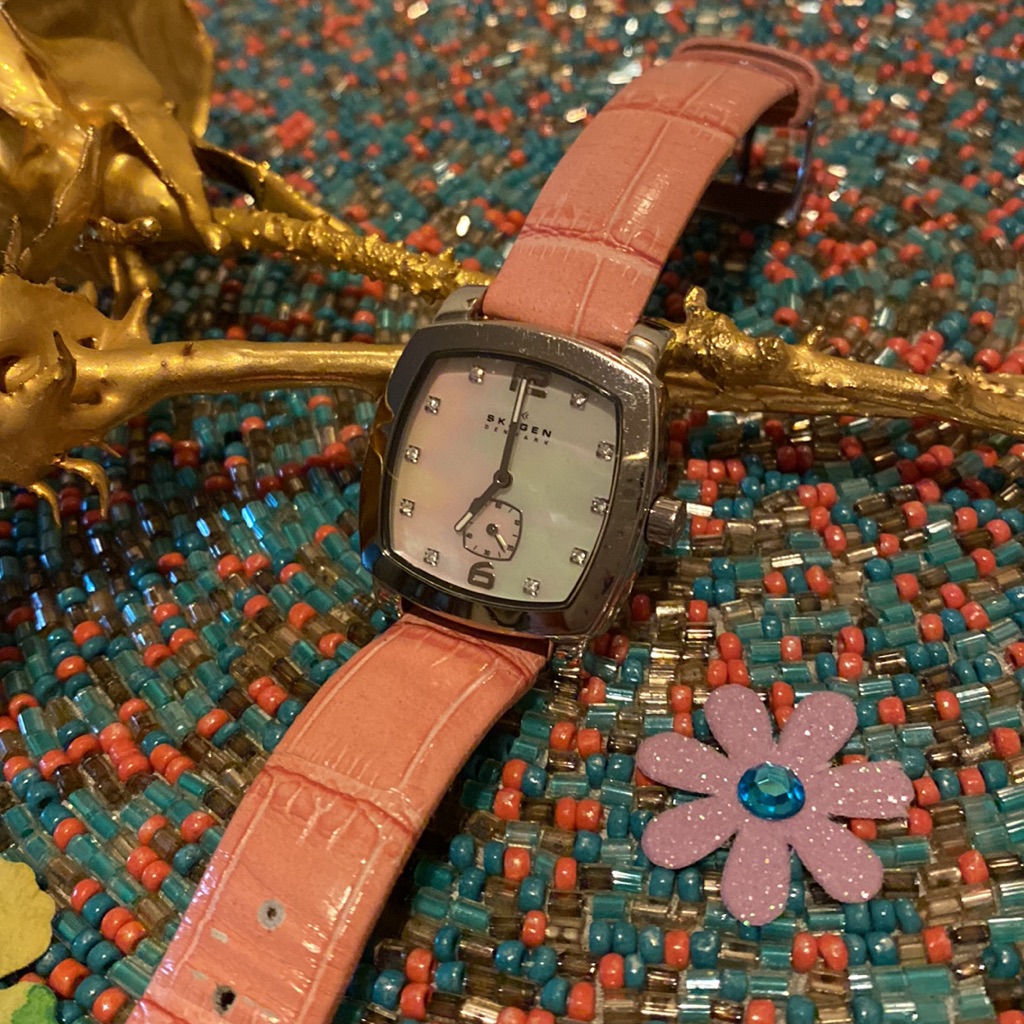 Ladies Skagen Silver Tone WWhite Pearlized Face